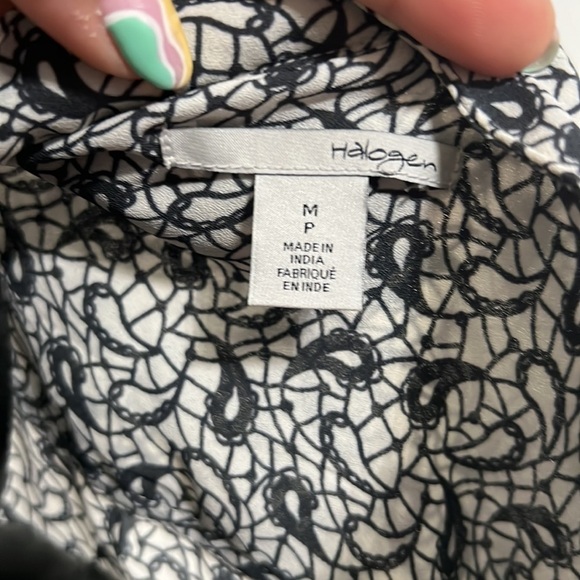 Halogen Blouse Medium Swirl Design Polyester - Picture 8 of 8